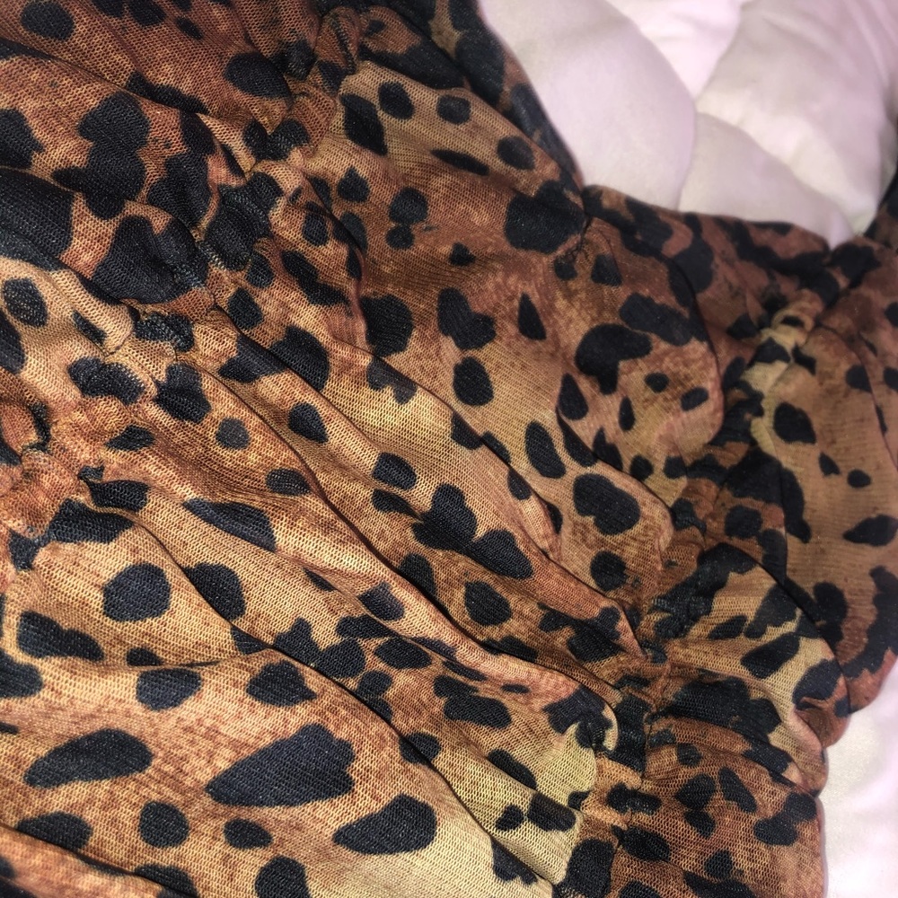 Leopard Ruched Bodysuit - Picture 4 of 4